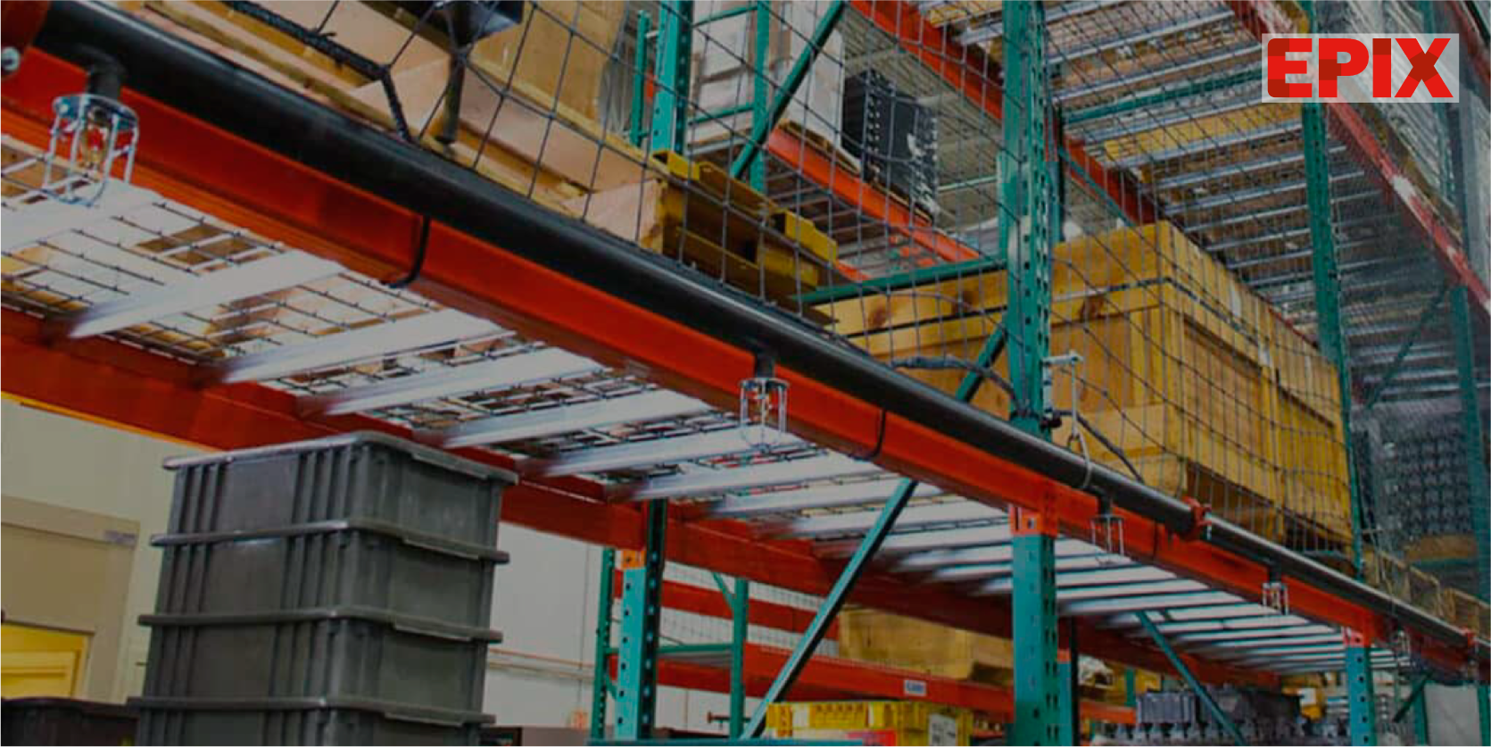 Sistema de rociadores en racks